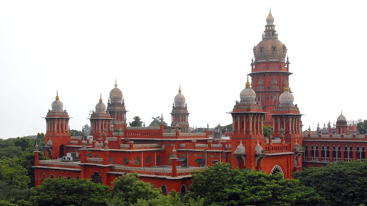 Madras High Court Upholds Karthigai Lamp Lighting on Thiruparankundram Hill