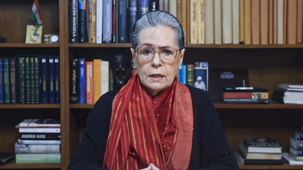 Sonia Gandhi Hospitalized in Delhi Due to Pollution Effects