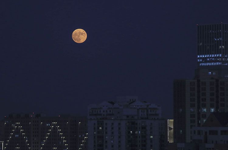 Beijing Witnesses First Supermoon of 2026