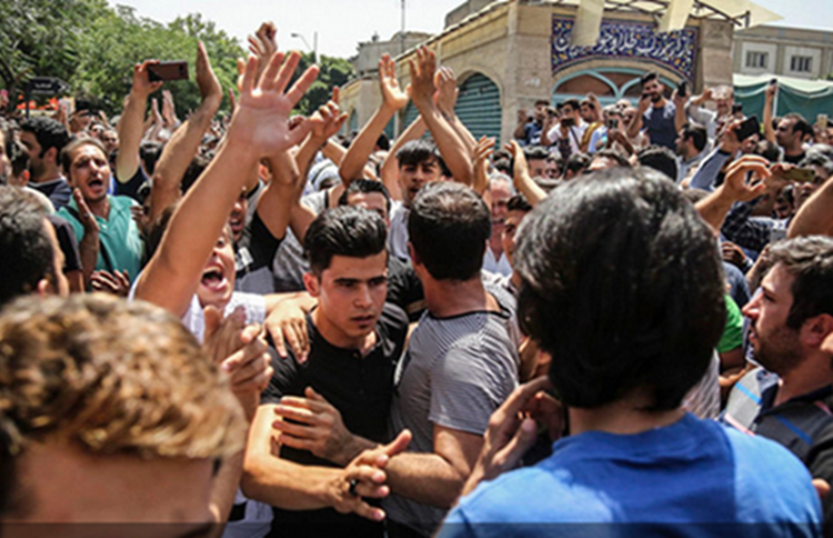 Iran Protests Escalate as Several Killed Amid Economic Crisis