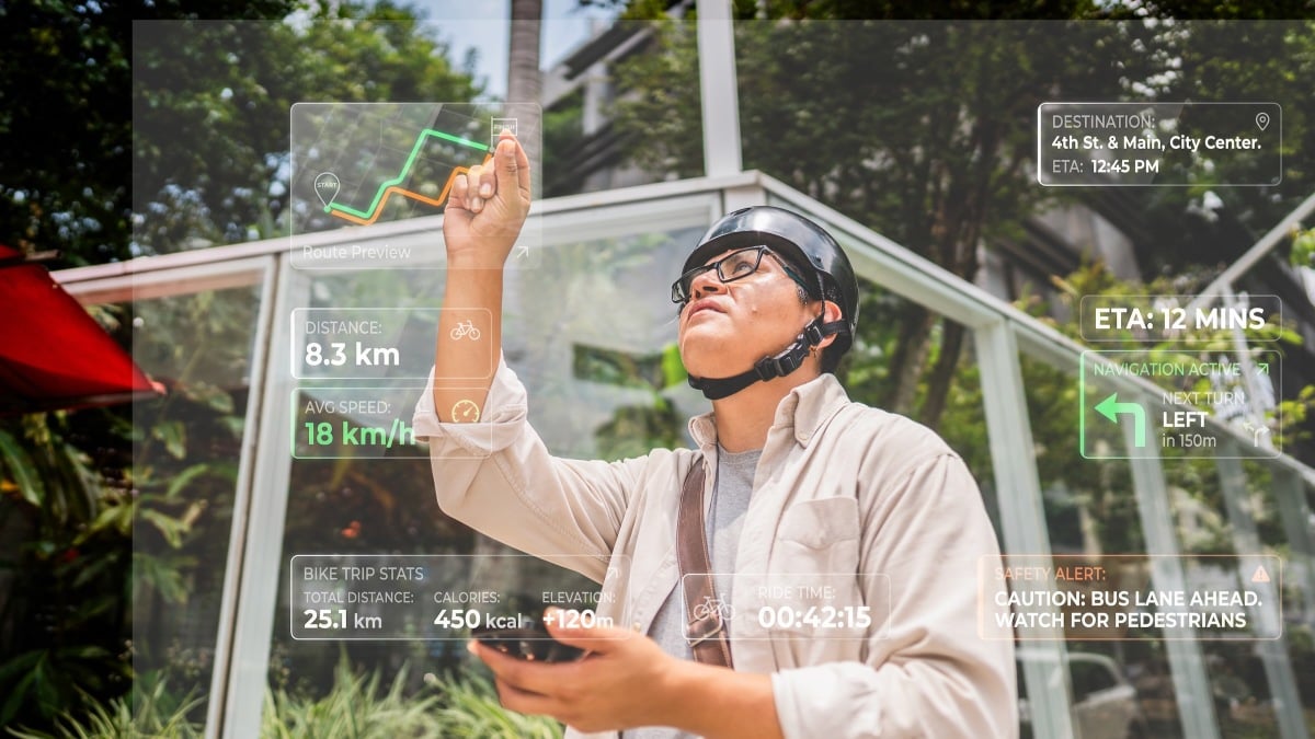 Apple Plans Smart Glasses Launch by 2027