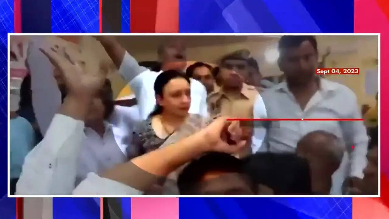 Kerala MLA resists as Congress leader tries to hug her, video sparks row