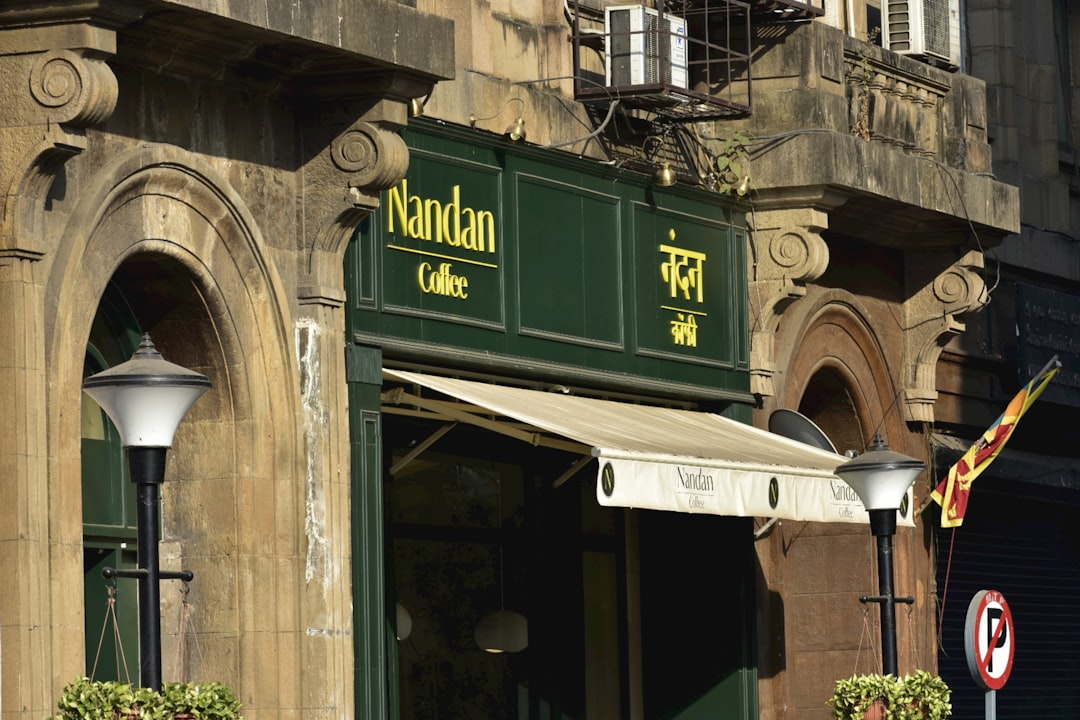 Mumbai Eateries Shutter as LPG Shortage Worsens Amid Iran-Israel Conflict