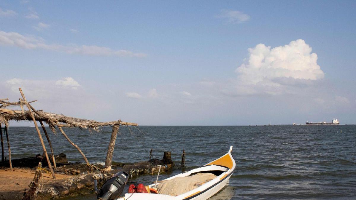 India Eyes Venezuelan Oil Purchase as US Signals Policy Shift