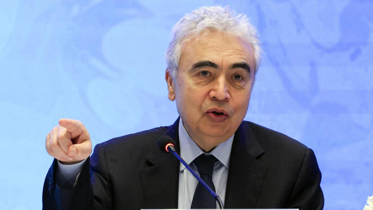 IEA Urges Work from Home to Mitigate Energy Price Surge