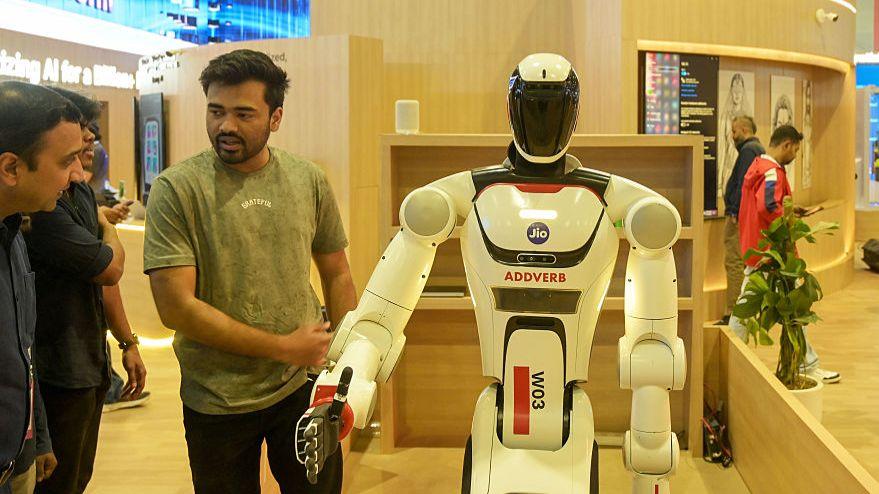 India's AI Summit Faces Logistical Chaos on Opening Day