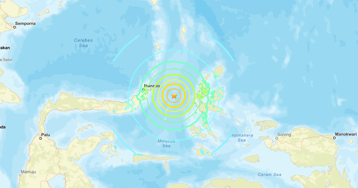 Indonesia Hit by 7.4 Magnitude Earthquake, Tsunami Warning Lifted