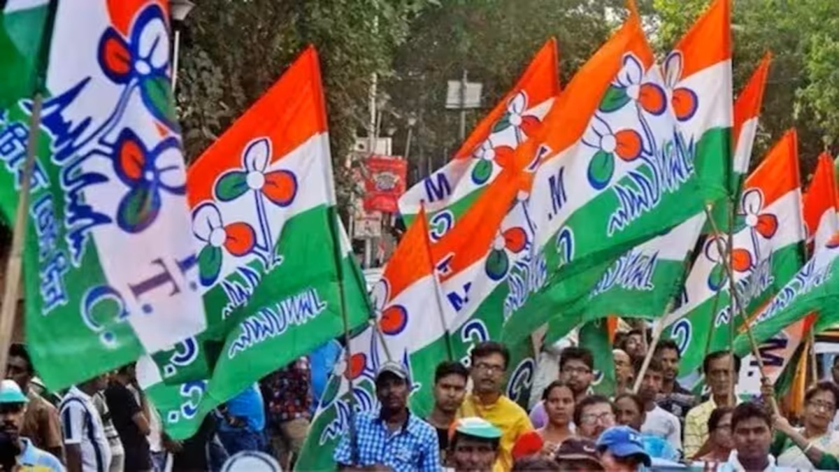 Modi Accuses TMC of Corruption and Favors Infiltrators in West Bengal