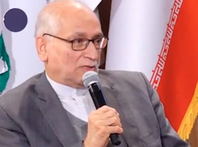 Trump Urges Iran to "Get Their Act Together" Amid Nuclear Talks Stall