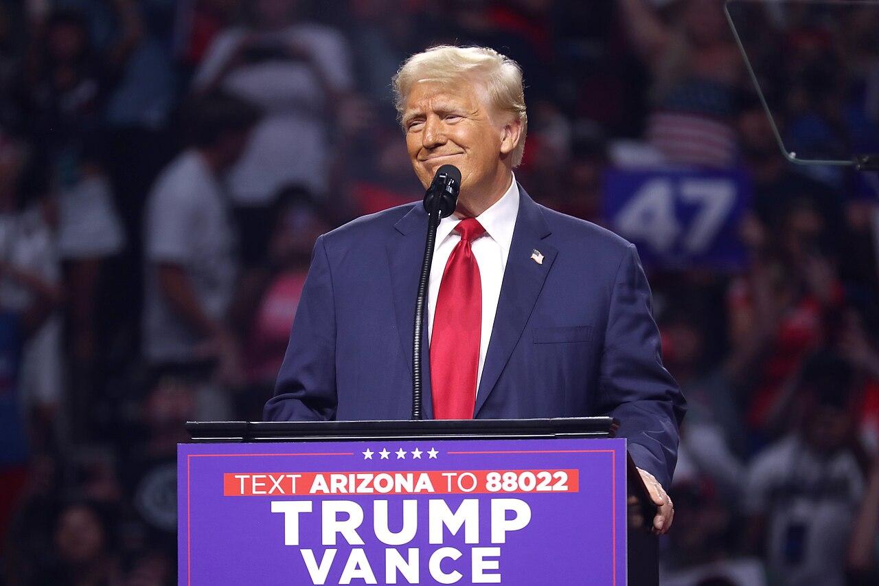 Trump Threatens to Target Iranian Boats in Hormuz