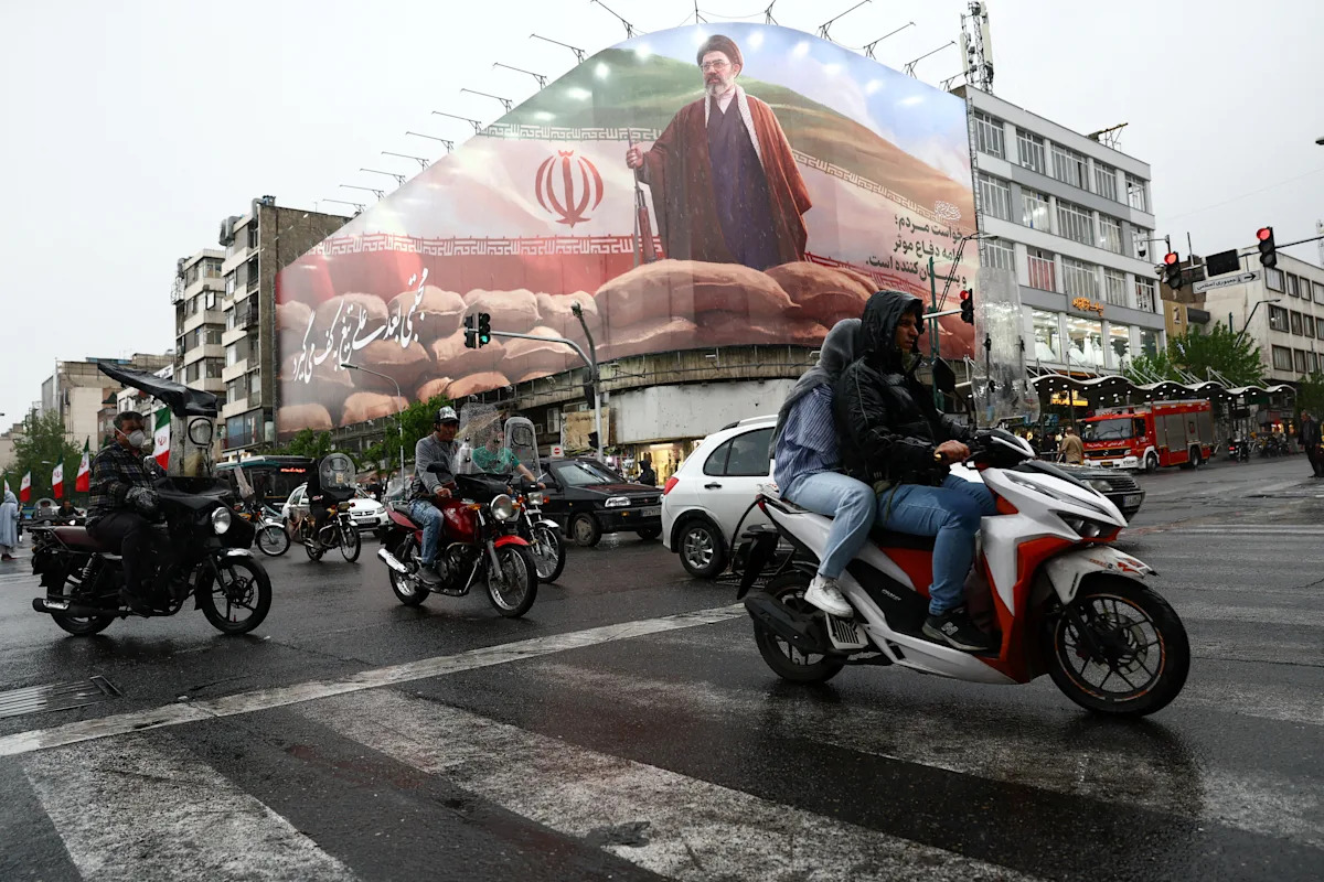 Trump Opposes Extension of Iran Ceasefire Amid Negotiation Tensions