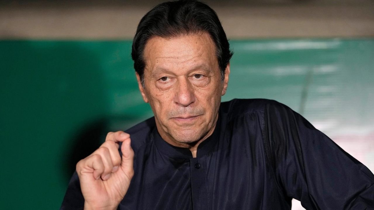 Pakistan Supreme Court Orders Medical Review for Imran Khan's Vision Loss