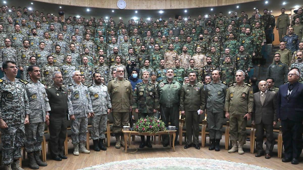 Trump Warns Iran Over Protester Crackdown Amid Escalating Unrest