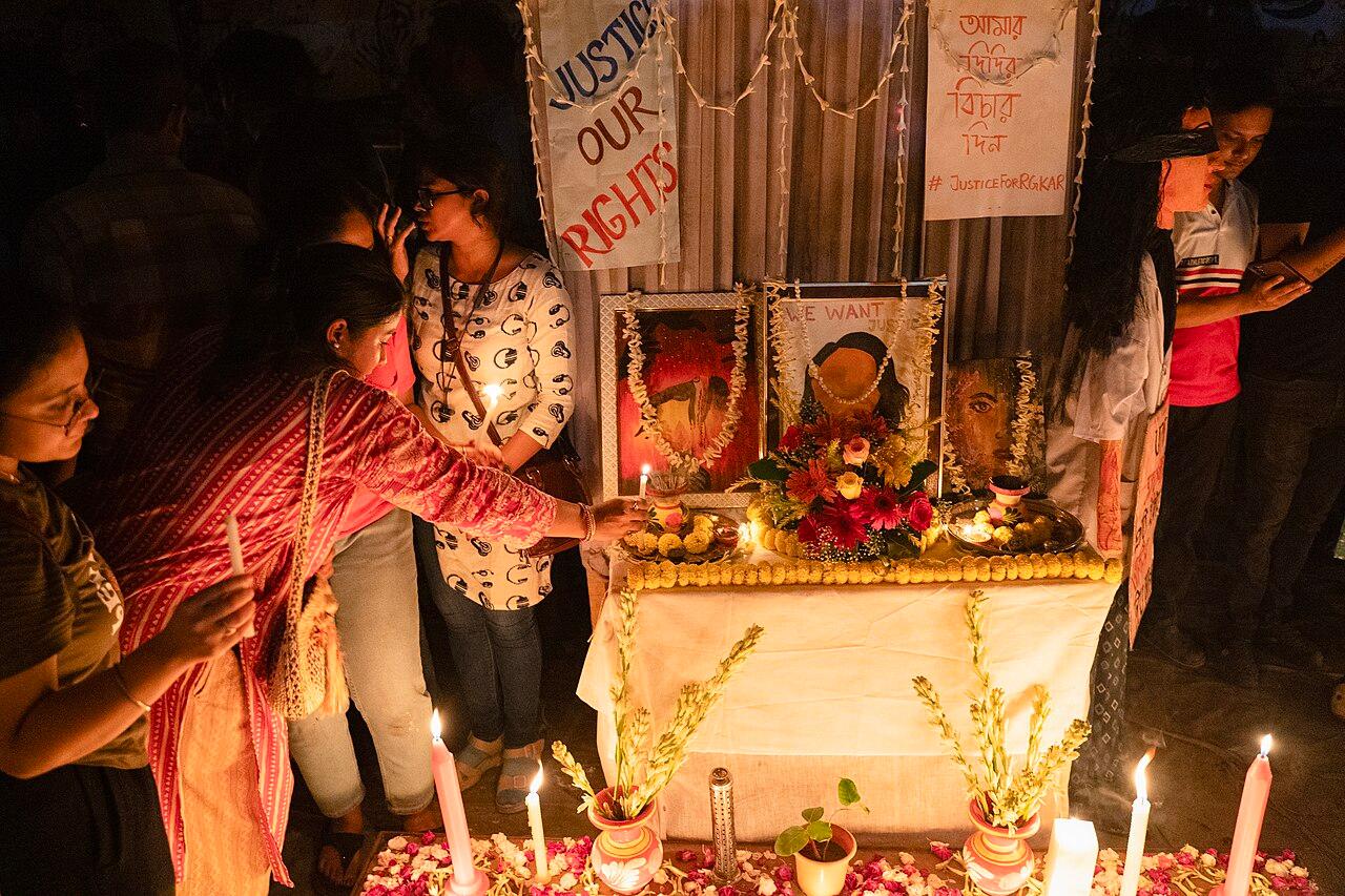 India Warns of Heater-Related Deaths as Winter Approaches