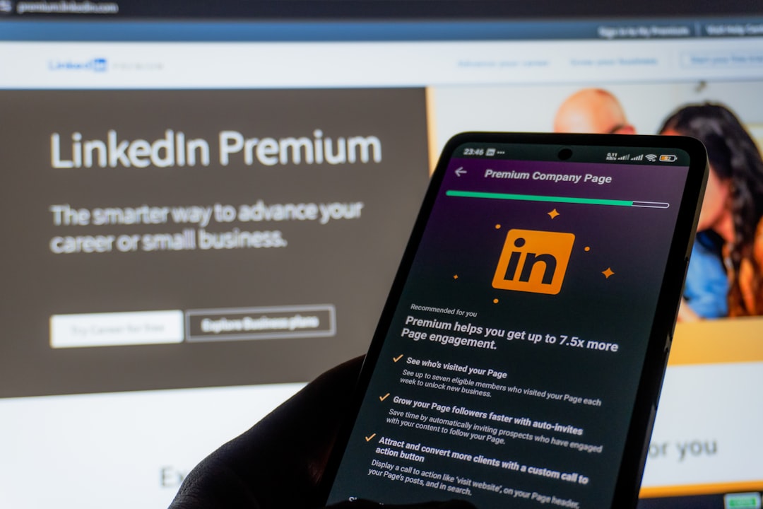 "I Cry In Shower": Meta, LinkedIn Employees Share Fears, Anxiety Amid Layoffs